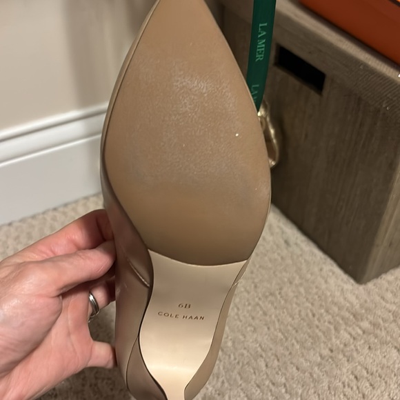 Shoe - Picture 3 of 4